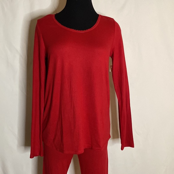 Jessica Simpson Women’s 2 Piece Lounge Red Pajamas set Size S NWT. - Picture 2 of 10